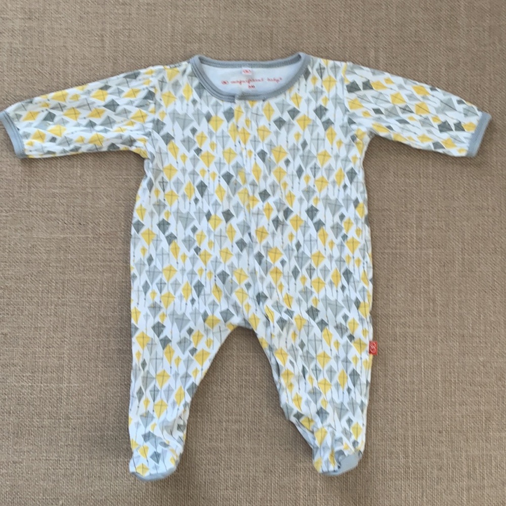 Magnificent Baby magnetic closure footie